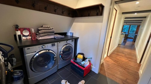 7102 Nesters Road, Whistler, BC - Indoor Photo Showing Laundry Room