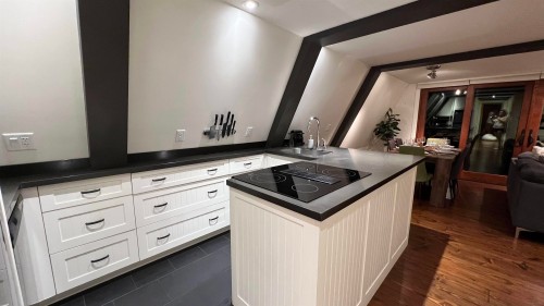 7102 Nesters Road, Whistler, BC - Indoor Photo Showing Kitchen