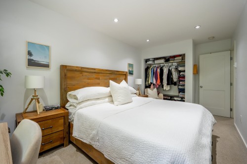 2-8100 Alpine Way, Whistler, BC - Indoor Photo Showing Bedroom