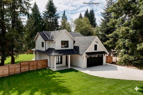 385 Solaz Place, Gibsons, BC - Outdoor