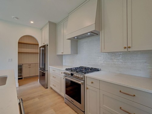385 Solaz Place, Gibsons, BC - Indoor Photo Showing Kitchen With Upgraded Kitchen