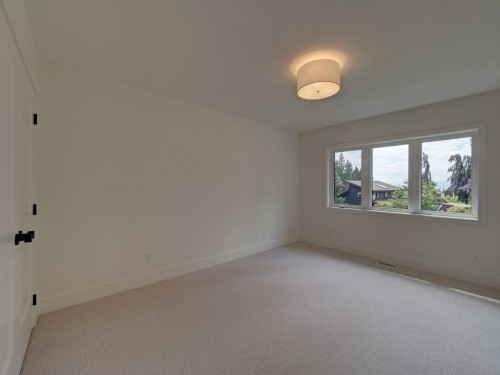 385 Solaz Place, Gibsons, BC - Indoor Photo Showing Other Room