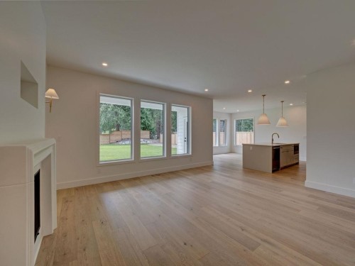 385 Solaz Place, Gibsons, BC - Indoor