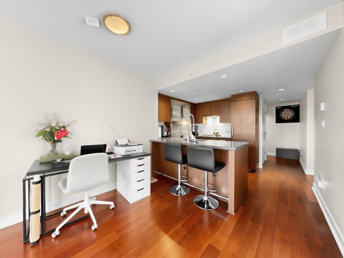 901-1055 Richards Street, Vancouver, BC - Indoor Photo Showing Office