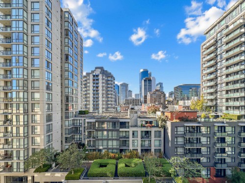 901-1055 Richards Street, Vancouver, BC - Outdoor With Facade