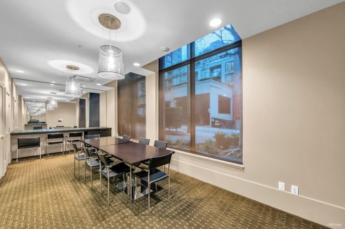 901-1055 Richards Street, Vancouver, BC - Indoor