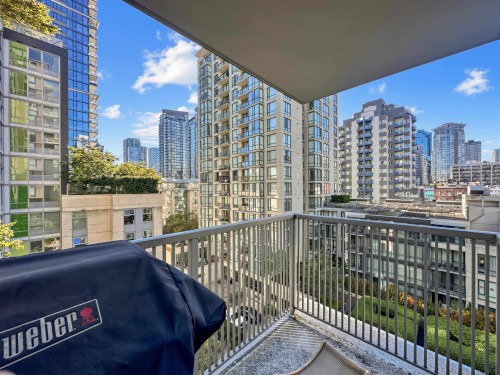 901-1055 Richards Street, Vancouver, BC - Outdoor