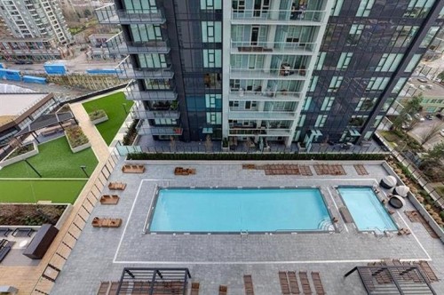 5101-2108 Gilmore Avenue, Burnaby, BC - Outdoor With In Ground Pool