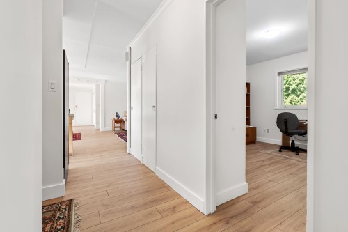 1216 Pinewood Crescent, North Vancouver, BC - Indoor Photo Showing Other Room