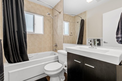 1216 Pinewood Crescent, North Vancouver, BC - Indoor Photo Showing Bathroom