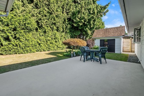 1216 Pinewood Crescent, North Vancouver, BC - Outdoor