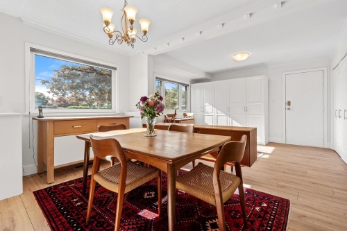 1216 Pinewood Crescent, North Vancouver, BC - Indoor Photo Showing Dining Room