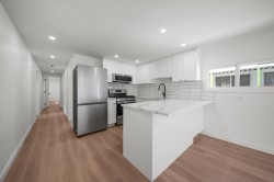 39-21163 Lougheed Highway  Maple Ridge, BC V2X 2R4