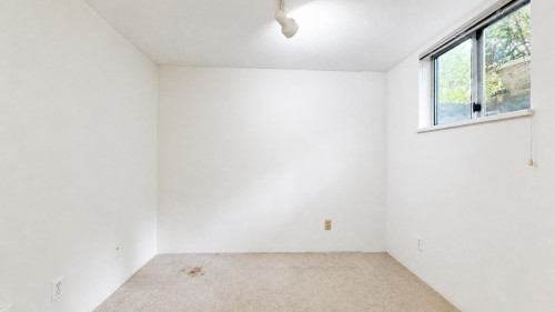 2387 Quayside Court, Vancouver, BC - Indoor Photo Showing Other Room