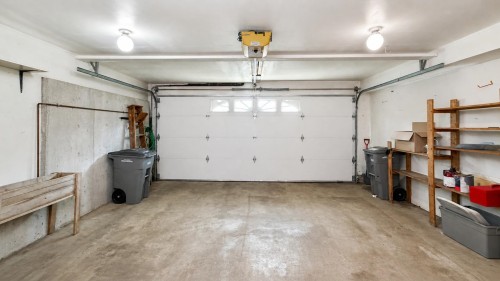2387 Quayside Court, Vancouver, BC - Indoor Photo Showing Garage