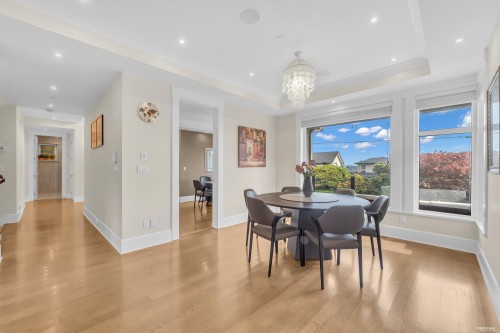 1139 Esquimalt Avenue, West Vancouver, BC - Indoor Photo Showing Dining Room