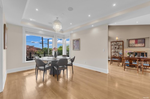 1139 Esquimalt Avenue, West Vancouver, BC - Indoor Photo Showing Dining Room