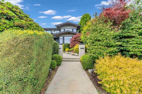 1139 Esquimalt Avenue, West Vancouver, BC - Outdoor