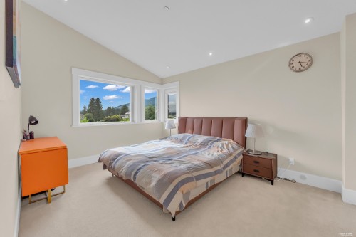 1139 Esquimalt Avenue, West Vancouver, BC - Indoor Photo Showing Bedroom