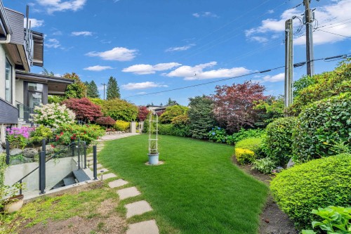 1139 Esquimalt Avenue, West Vancouver, BC - Outdoor