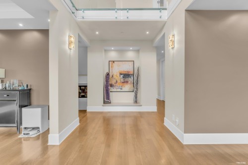 1139 Esquimalt Avenue, West Vancouver, BC - Indoor Photo Showing Other Room