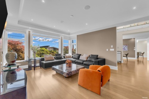 1139 Esquimalt Avenue, West Vancouver, BC - Indoor Photo Showing Living Room