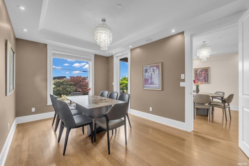 1139 Esquimalt Avenue, West Vancouver, BC - Indoor Photo Showing Dining Room