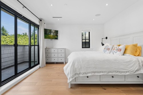 3363 15Th Avenue W, Vancouver, BC - Indoor Photo Showing Bedroom