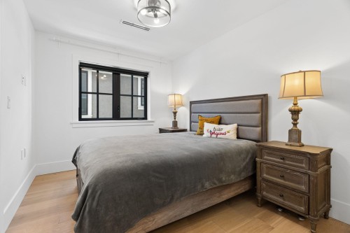 3363 15Th Avenue W, Vancouver, BC - Indoor Photo Showing Bedroom