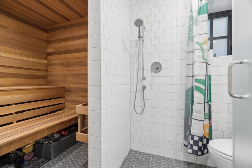 3363 15Th Avenue W, Vancouver, BC - Indoor Photo Showing Bathroom