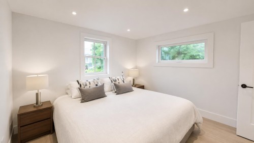 3363 15Th Avenue W, Vancouver, BC - Indoor Photo Showing Bedroom