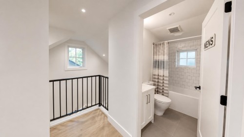 3363 15Th Avenue W, Vancouver, BC - Indoor