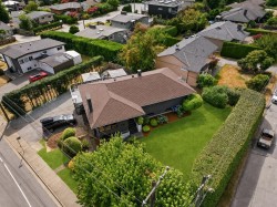 3883 Delbrook Avenue  North Vancouver, BC V7N 3Z7