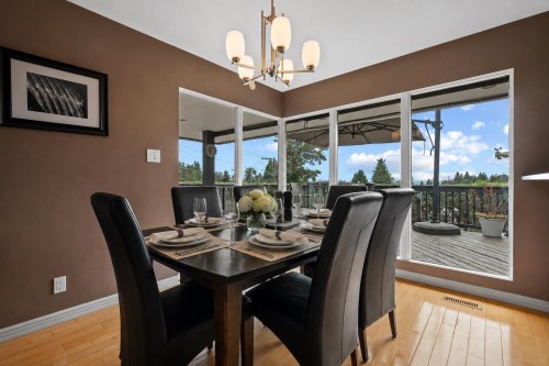 3883 Delbrook Avenue, North Vancouver, BC - Indoor Photo Showing Dining Room