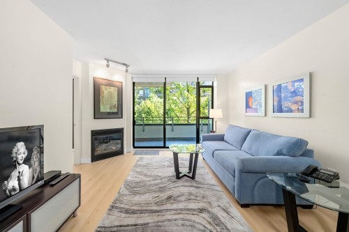 305-175 1st Street W North Vancouver, BC V7M 3N9