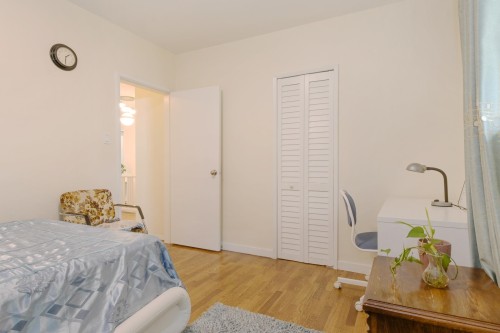 21727 Ridgeway Crescent, Maple Ridge, BC - Indoor Photo Showing Bedroom