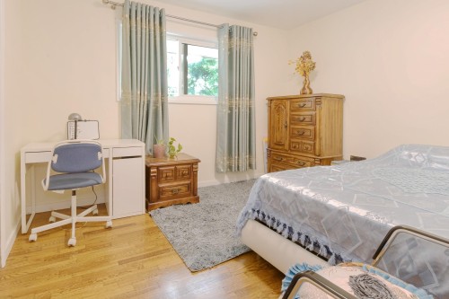 21727 Ridgeway Crescent, Maple Ridge, BC - Indoor Photo Showing Bedroom