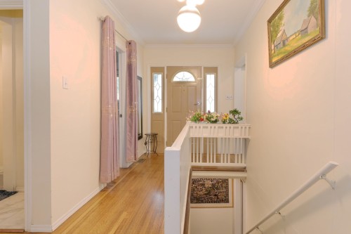 21727 Ridgeway Crescent, Maple Ridge, BC - Indoor Photo Showing Other Room