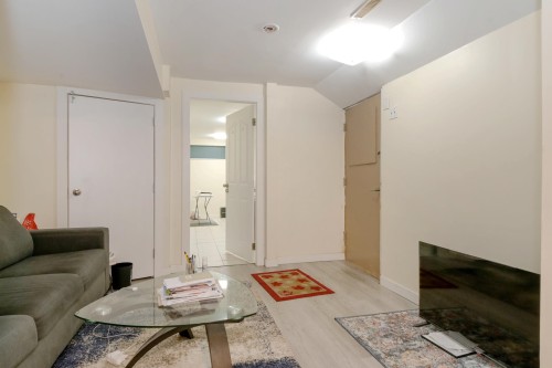 21727 Ridgeway Crescent, Maple Ridge, BC - Indoor