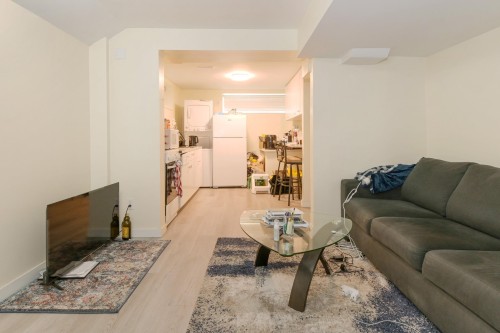 21727 Ridgeway Crescent, Maple Ridge, BC - Indoor Photo Showing Living Room