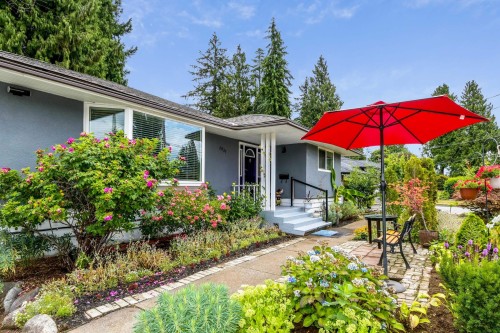 21727 Ridgeway Crescent, Maple Ridge, BC - Outdoor