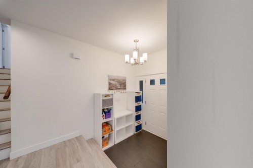 1047 Spar Drive, Coquitlam, BC - Indoor