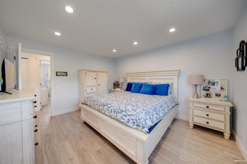1047 Spar Drive, Coquitlam, BC - Indoor Photo Showing Bedroom