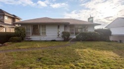 2308 Jefferson Avenue West Vancouver, BC V7V 2B2
