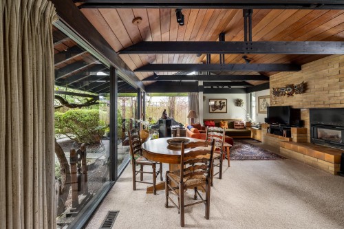 6821 Laurel Street, Vancouver, BC -  With Fireplace
