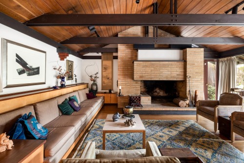 6821 Laurel Street, Vancouver, BC - Indoor Photo Showing Living Room With Fireplace