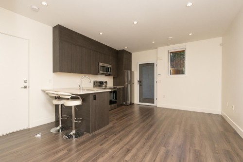 Suite-7230 Kitchener Street , Burnaby, BC V5A 1L6 2