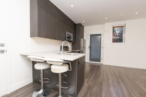 Suite-7230 Kitchener Street , Burnaby, BC V5A 1L6 3