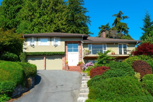 805 Younette Drive, West Vancouver, BC - Outdoor