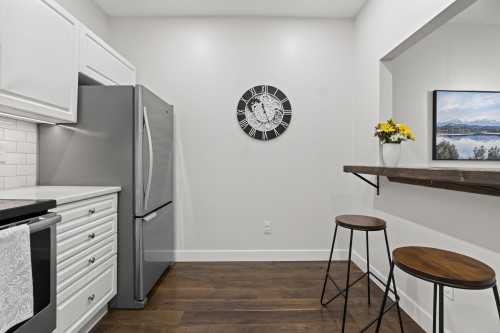 106-4745 54A Street, Delta, BC - Indoor